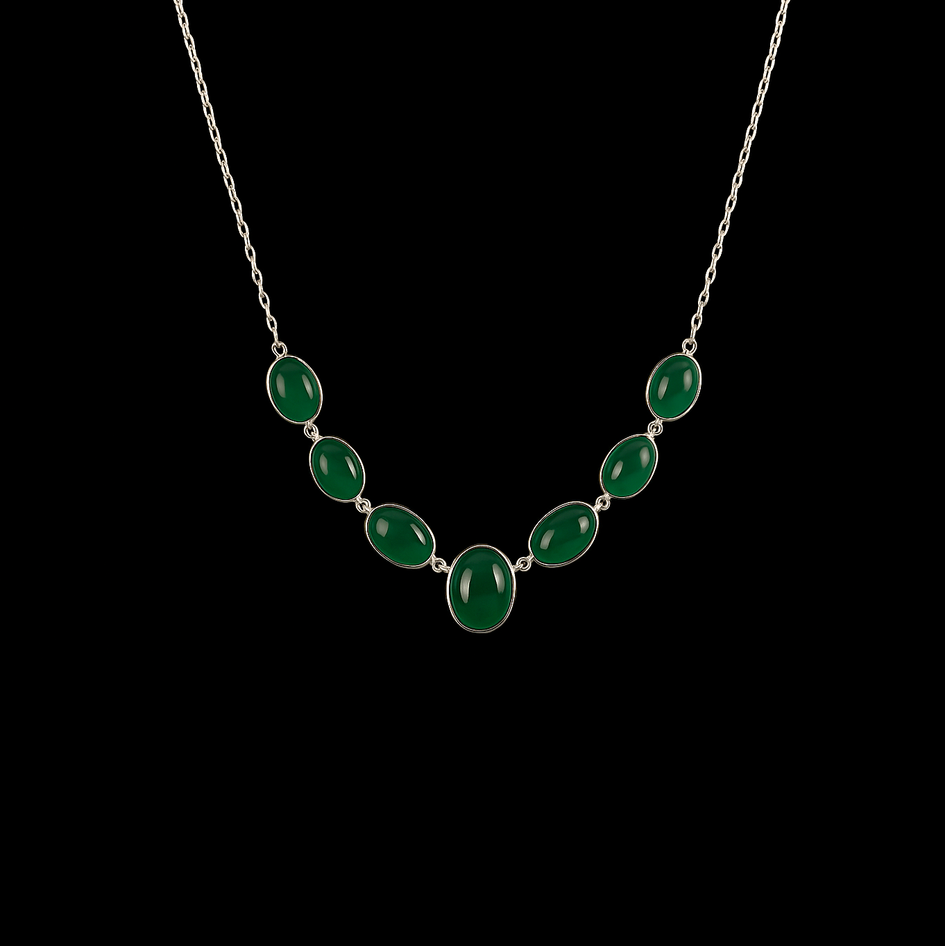 14.5 Cts of Emerald Gemstones Sterling Silver Necklace